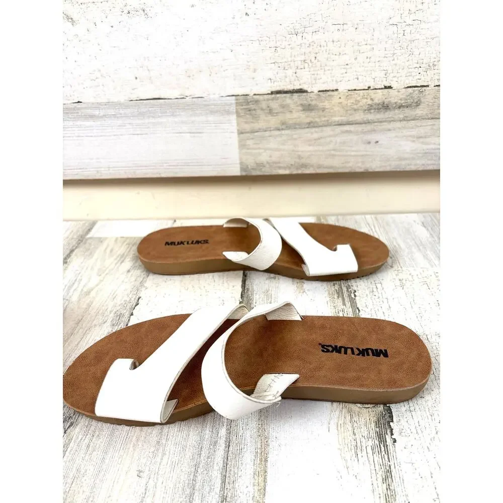 Muk Luks Womens 9 White Leather Slip On Casual Comfort Summer Sandals Beach